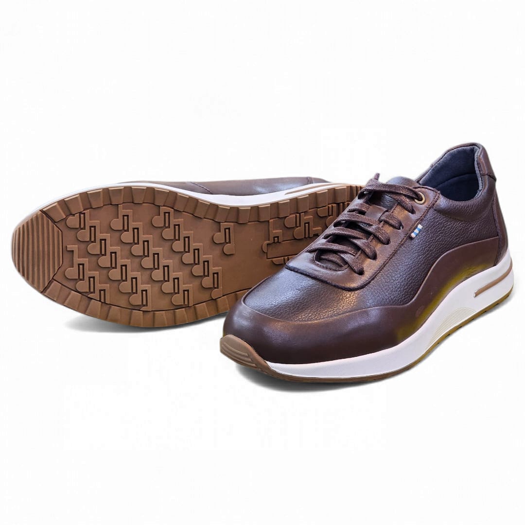 BASKET EN CUIR